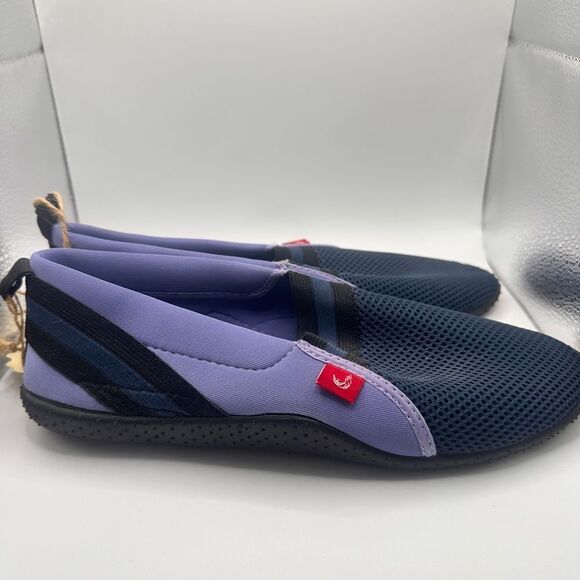 NWT Triangle ladies water shoes! - Picture 4 of 6